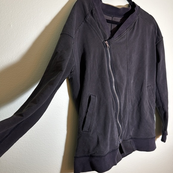 Lululemon Mula bundle wrap assymetrical zip jacket - Picture 5 of 13